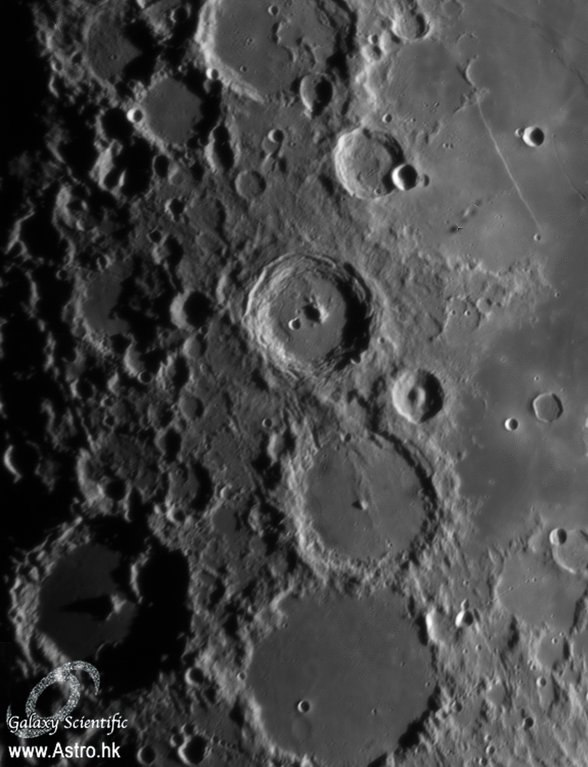 Moon0034 v1 (1).JPG