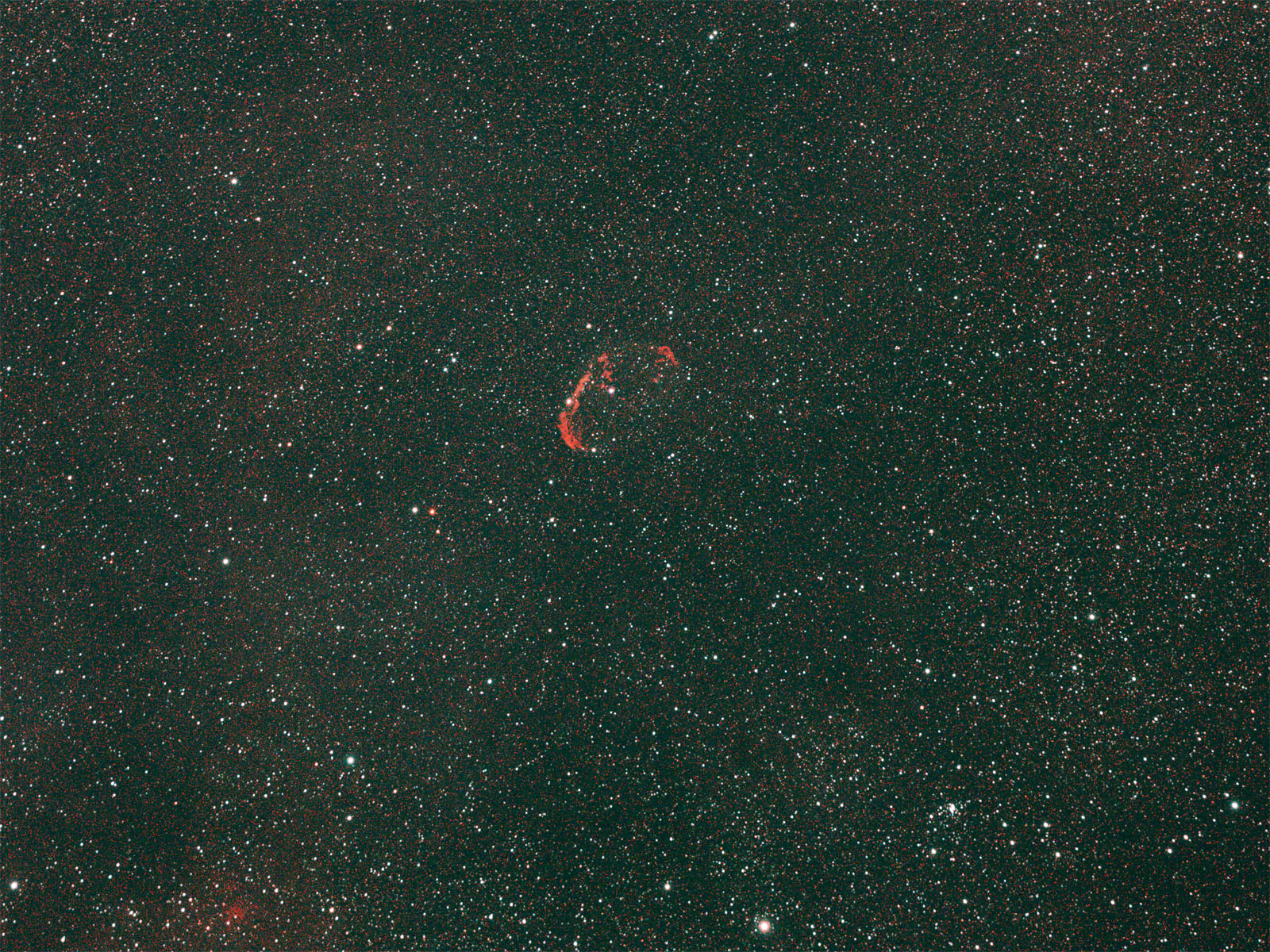 NGC 6888 80-480 TS2 5DII ISO1600 11x5mins 1600x1200.jpg