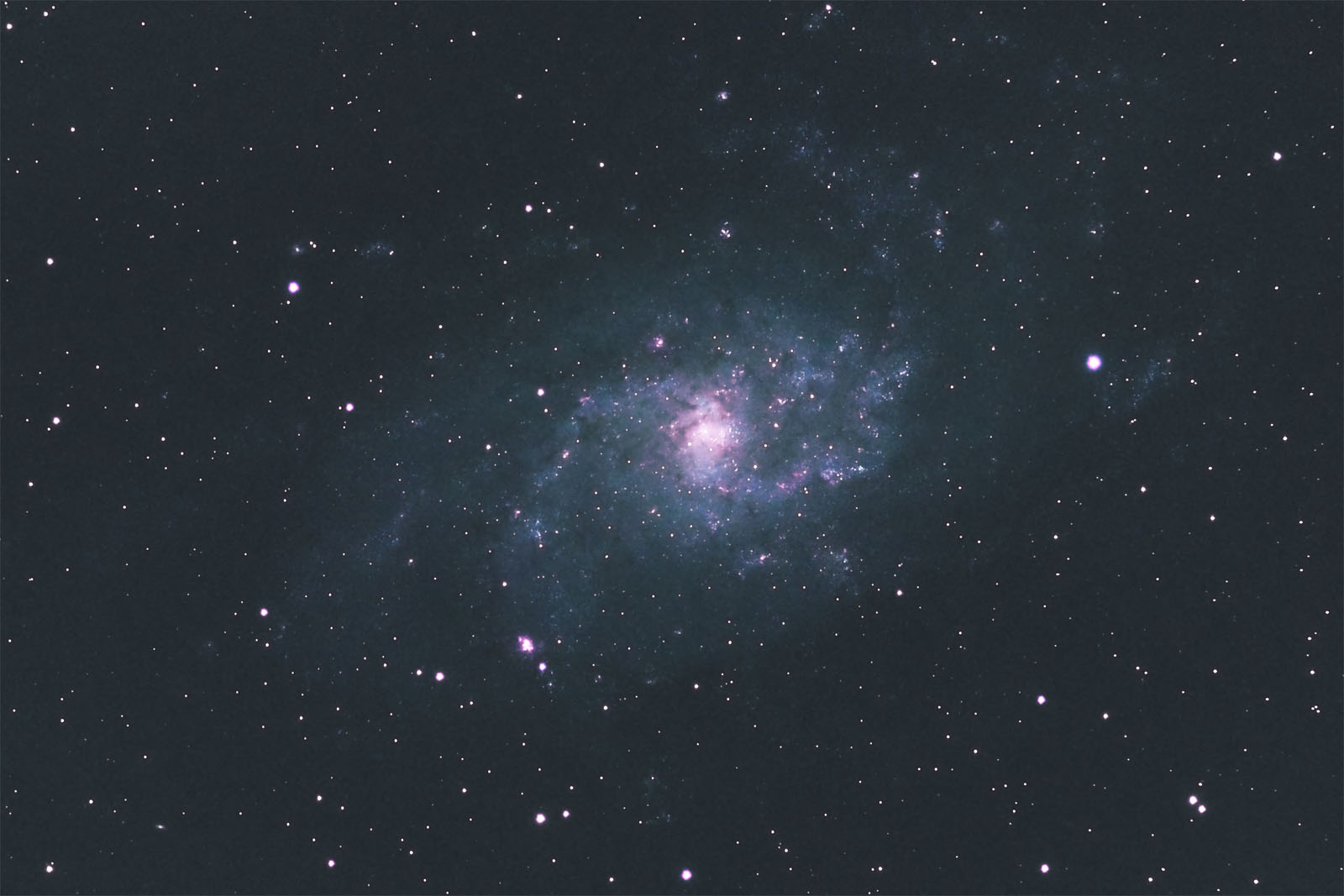 M33 2015-8-19 SW 120ED prime D1 X-T10_PI_PS_crop_1600.jpg