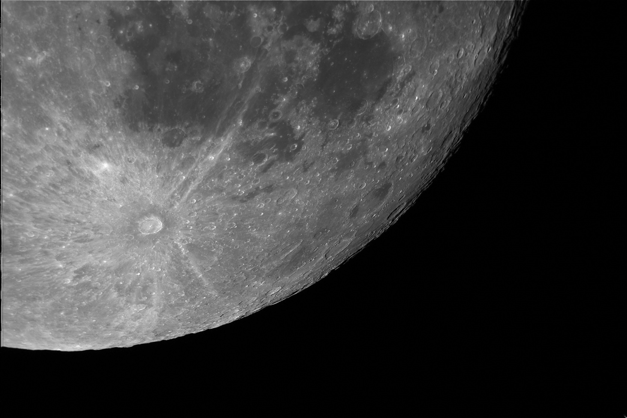 Moon_210745.jpg