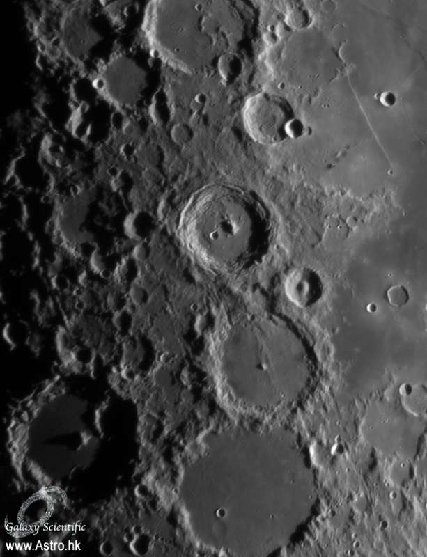 Moon0034 v1.JPG