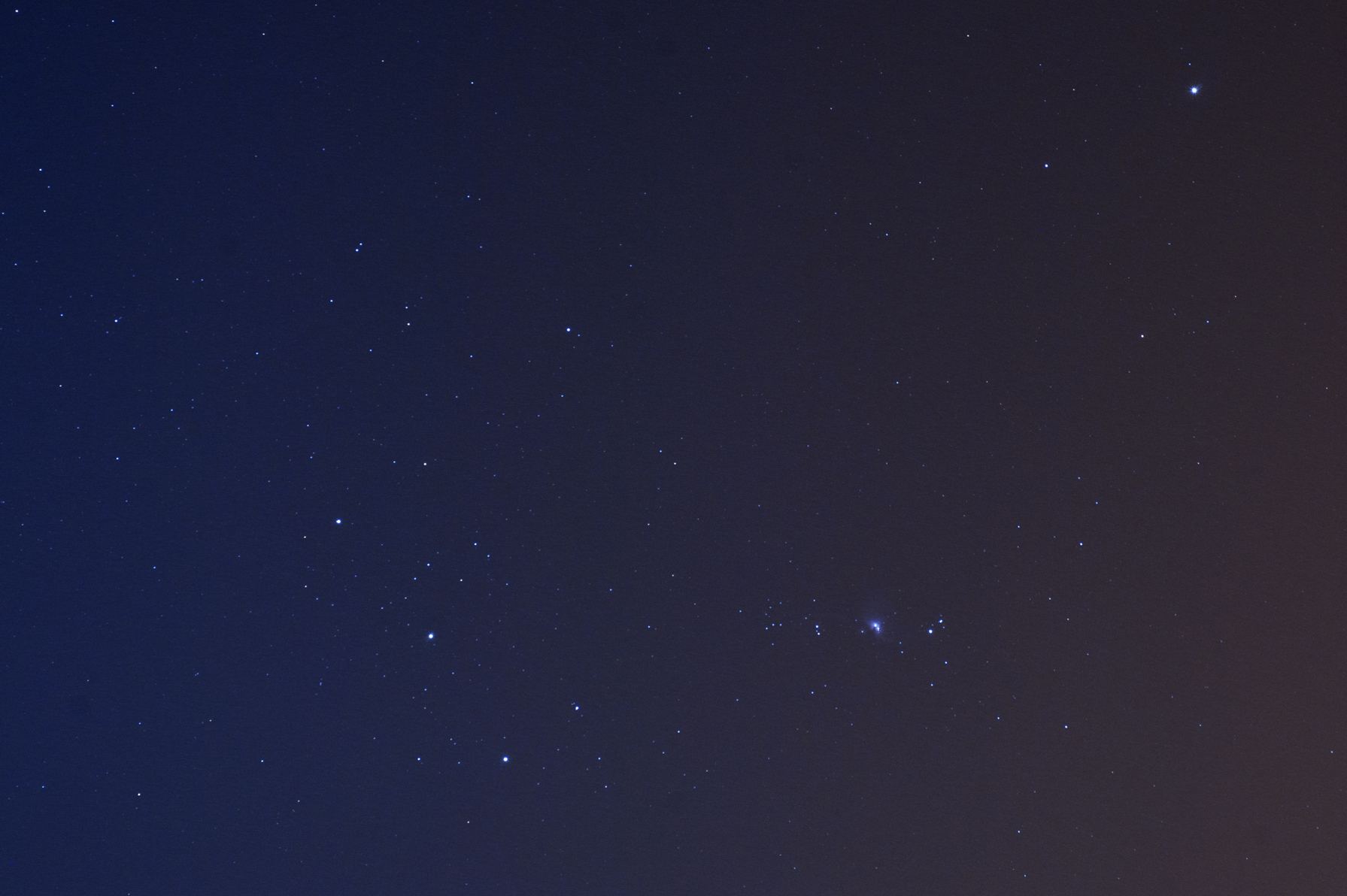 20101028-Orion-M42-10x60s-D300s-90MACRO01_Resize.jpg
