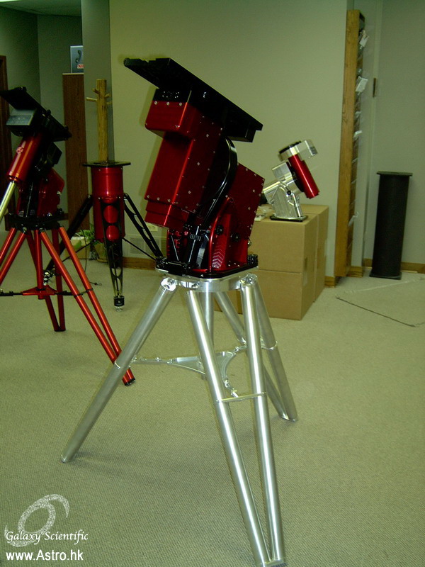 tripods and mounts 006_resize.JPG