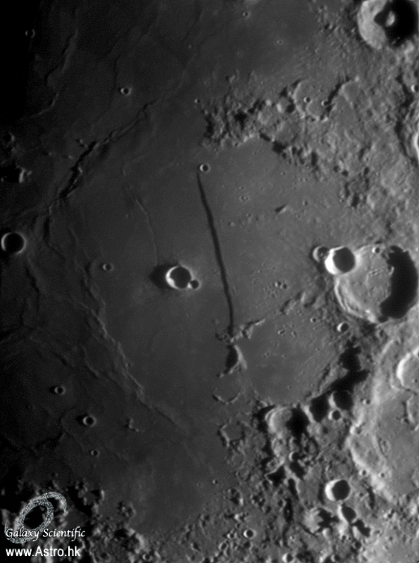 Moon0001 stack II ver1 resize.JPG