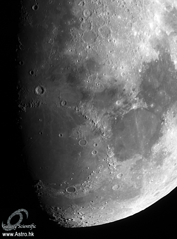 Moon0002 ver1 resize.jpg