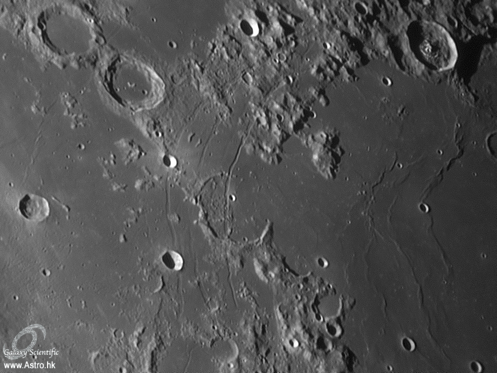 Moon L0009 ver1.JPG