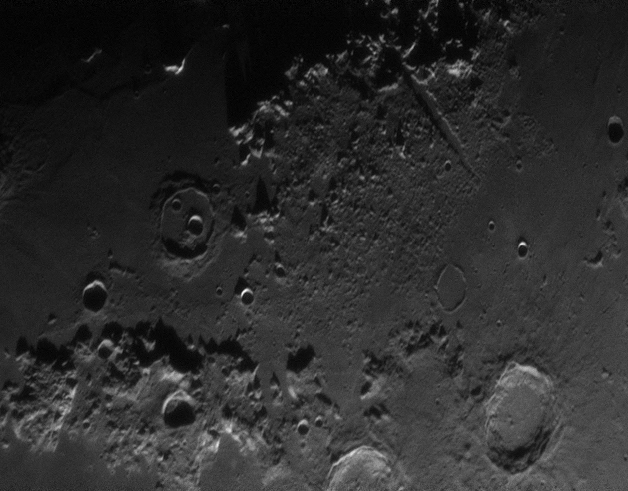moon_20110510_204422_ST76.jpg