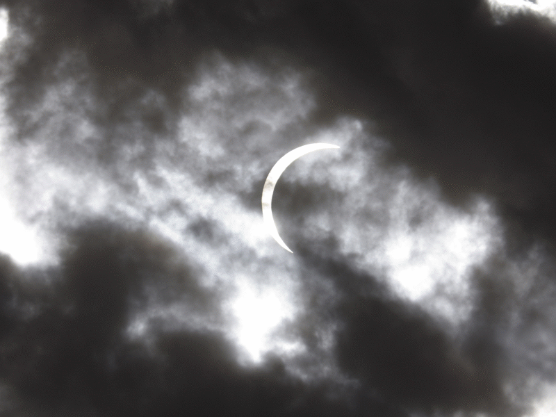 scary clouds_L.gif