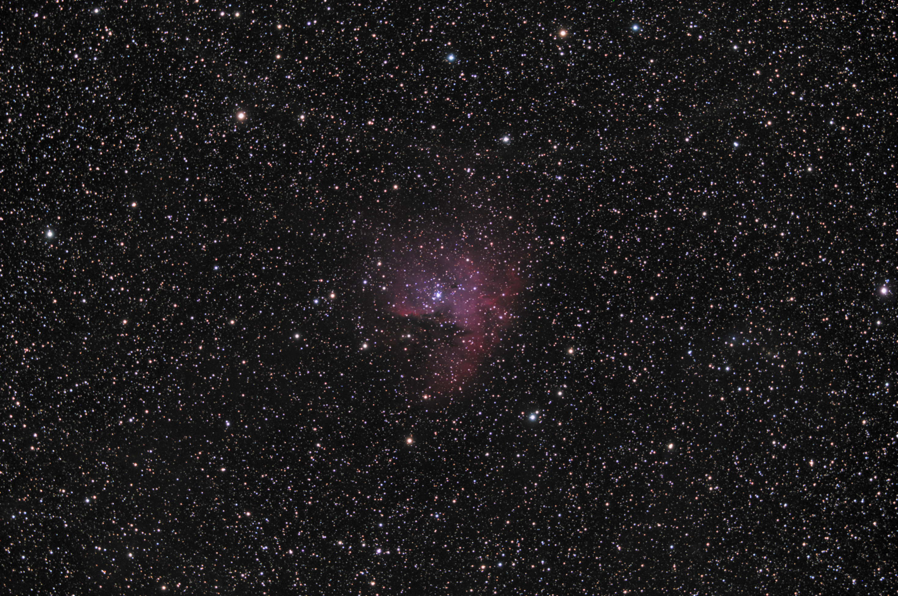 NGC281-16x600s-LZOS-FL-2011-11-21.jpg