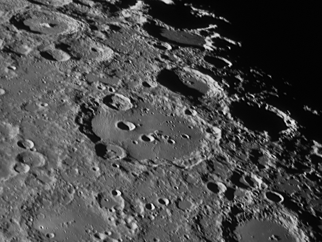 Moon_Clavius_DMK 21AU618_AS_215709.jpg