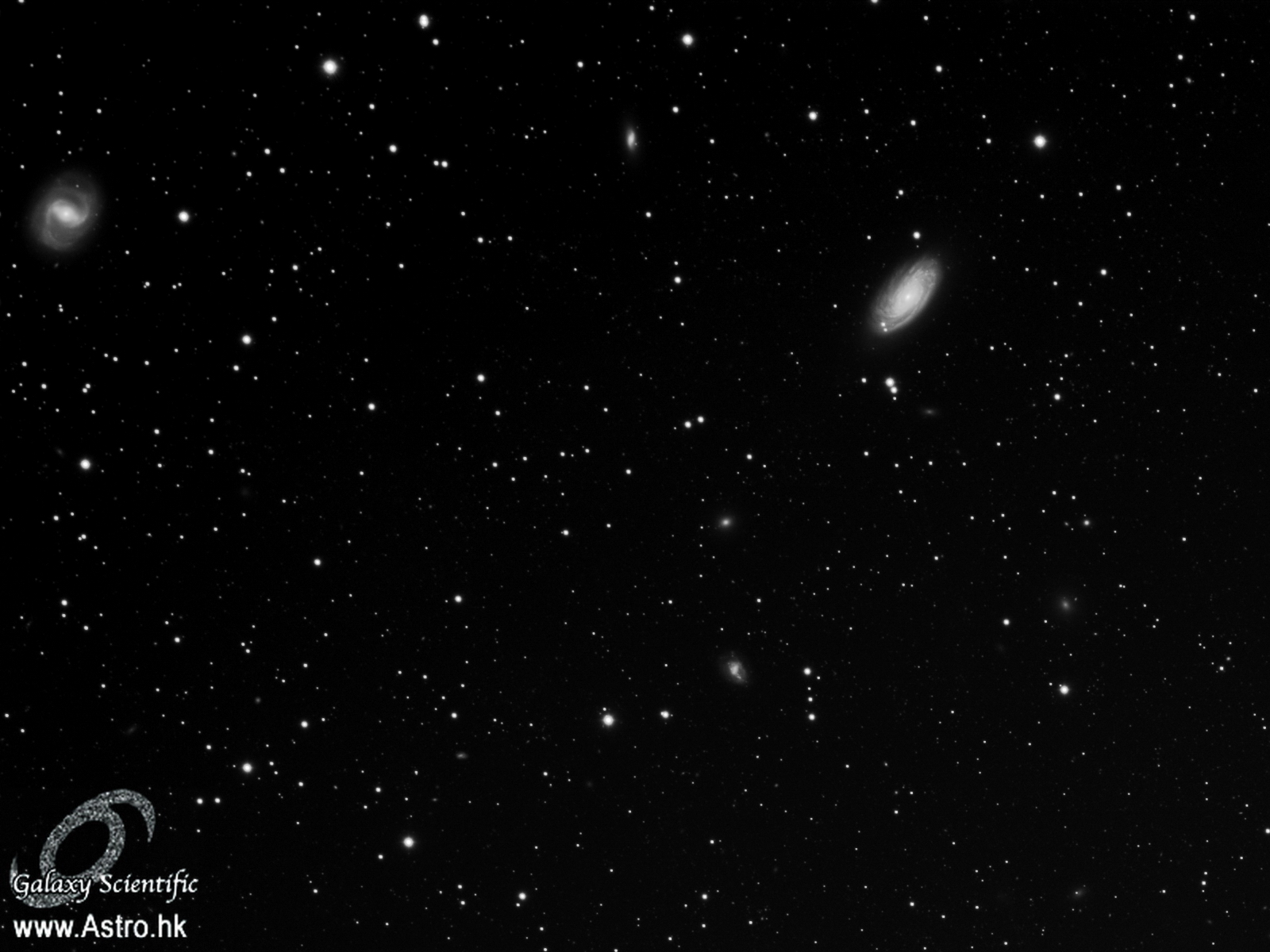 Markarian 32x900s L - crop 3.JPG