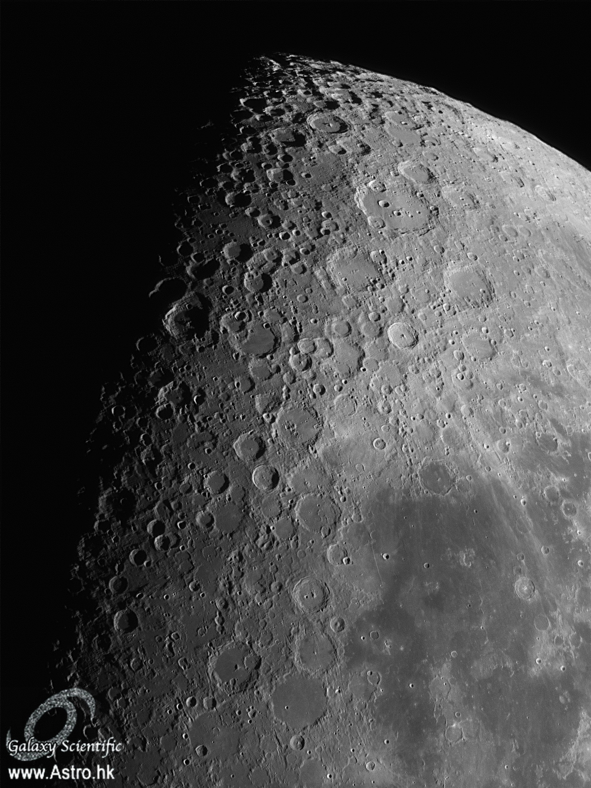 Moon II0001 v1.JPG
