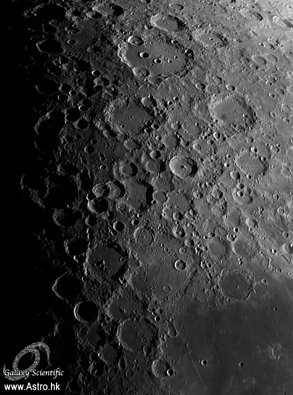 Moon0025 v1 r1.JPG