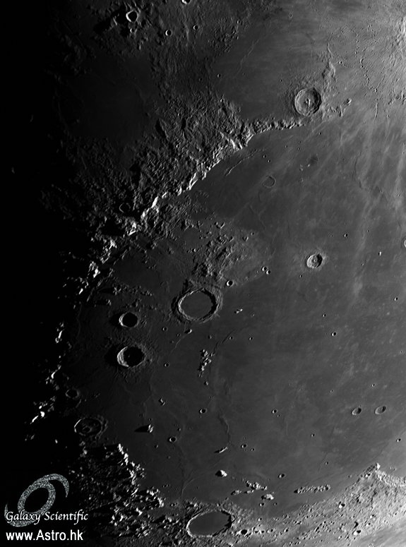 Moon0028 v1 r1.JPG